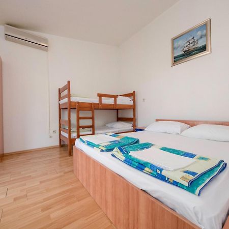 Guesthouse Sime Kolan Exterior photo