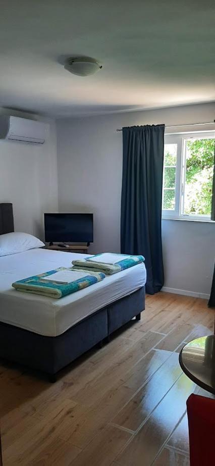 Guesthouse Sime Kolan Exterior photo