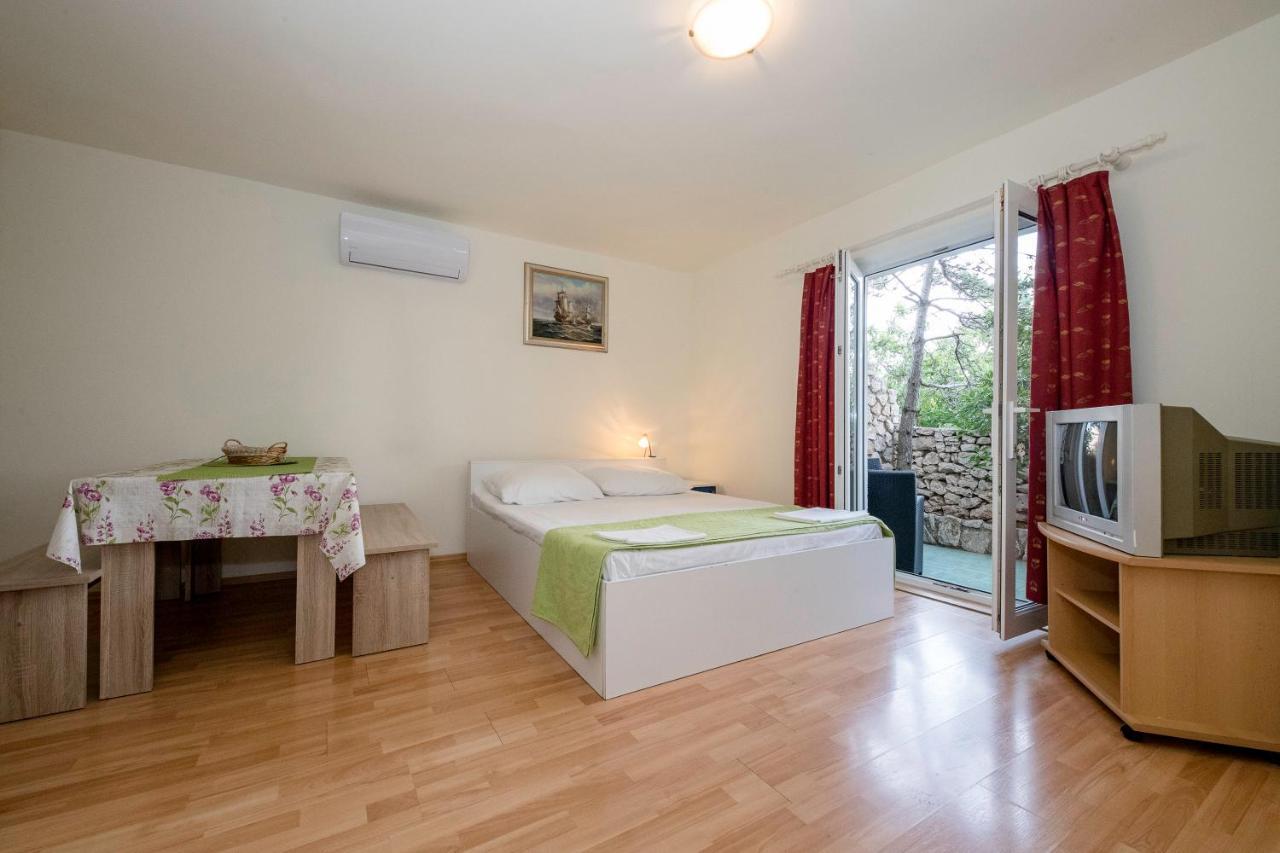 Guesthouse Sime Kolan Exterior photo